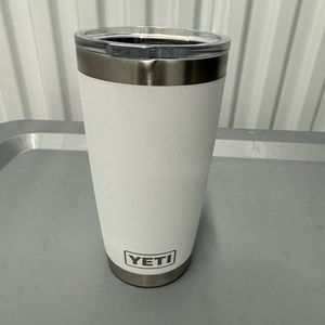 YETI
Rambler 20 oz. Tumbler in White